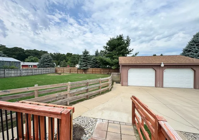 Photo 2 of Single family home for sale at 93 E Kapplinger Dr, Farwell, MI 48622 | MLS# 79080073317 | Listing updated on 2026-09-09