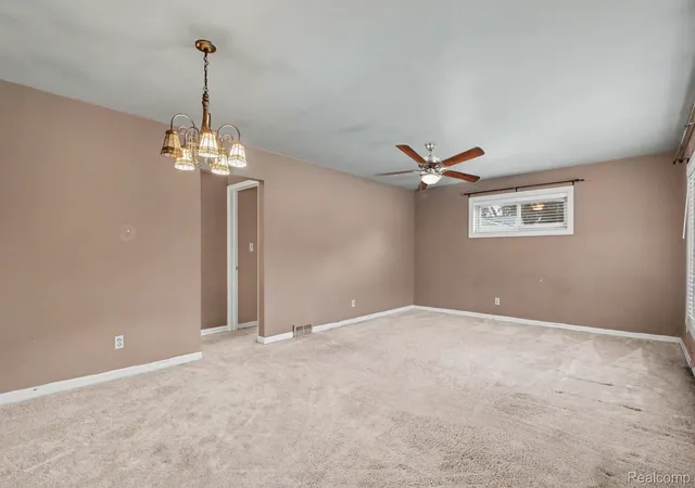 Photo 3 of Single family home for sale at 19725 Maplewood St, Livonia, MI 48152 | MLS# 20261072041 | Listing updated on 2026-09-12