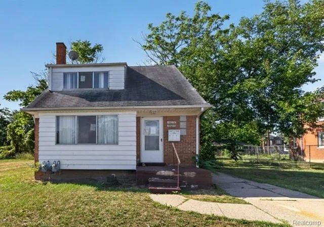 Multi family home for sale at 14076 - 78 Saratoga, Detroit, MI 48205 | MLS# 20261072042