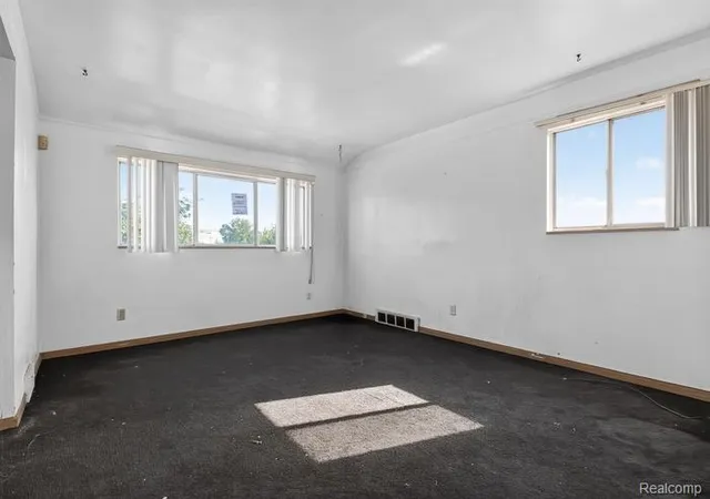 Photo 4 of Multi family home for sale at 14076 - 78 Saratoga, Detroit, MI 48205 | MLS# 20261072042 | Listing updated on 2026-09-09