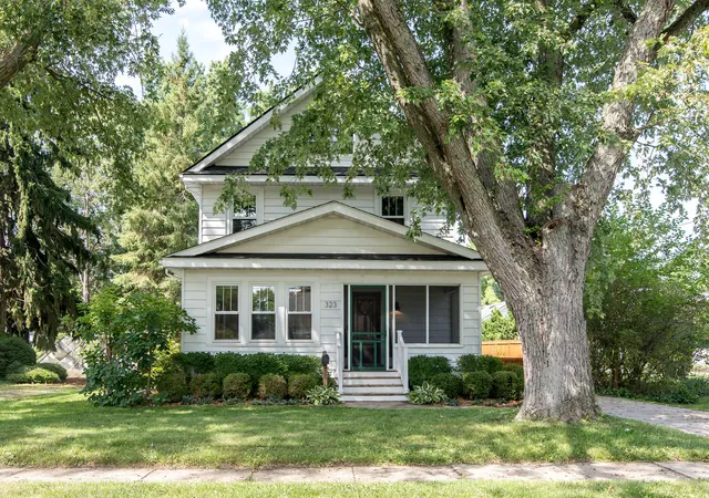 Photo 2 of Single family home for sale at 323 N Lewis St, Saline, MI 48176 | MLS# 81026047554 | Listing updated on 2026-09-10