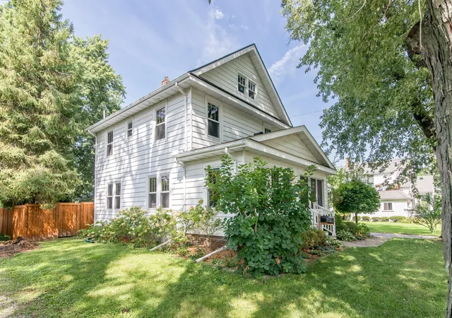 Photo 3 of Single family home for sale at 323 N Lewis St, Saline, MI 48176 | MLS# 81026047554 | Listing updated on 2026-09-10