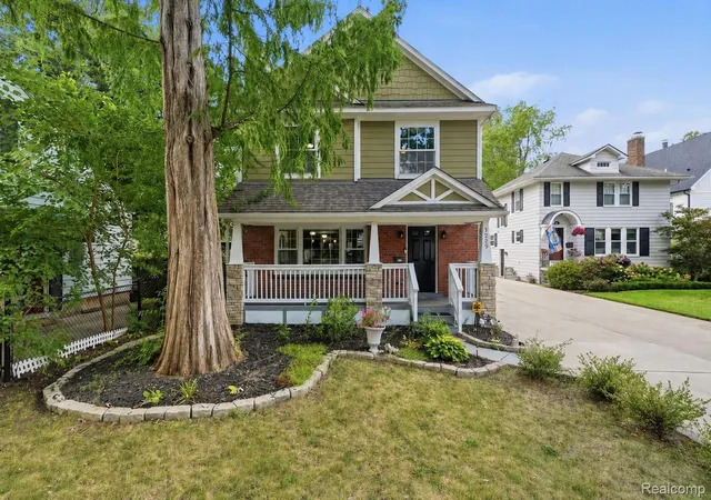 Photo 1 of Single family home for sale at 1223 Greenleaf Dr, Royal Oak, MI 48067 | MLS# 20261072045 | Listing updated on 2026-10-04