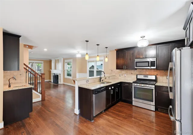 Photo 3 of Single family home for sale at 1223 Greenleaf Dr, Royal Oak, MI 48067 | MLS# 20261072045 | Listing updated on 2026-10-04