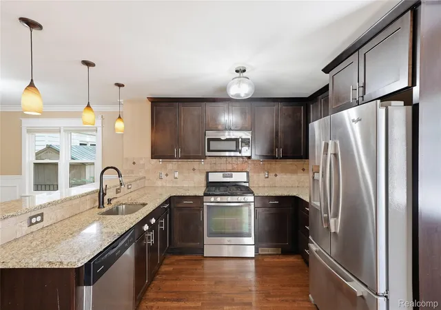 Photo 3 of Single family home for sale at 1223 Greenleaf Dr, Royal Oak, MI 48067 | MLS# 20261072045 | Listing updated on 2026-10-04
