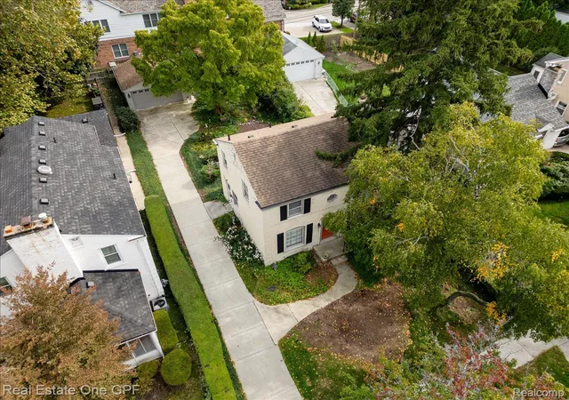 Photo 3 of Single family home for sale at 20680 Vernier Cir, Grosse Pointe Woods, MI 48236 | MLS# 20261072052 | Listing updated on 2026-10-15