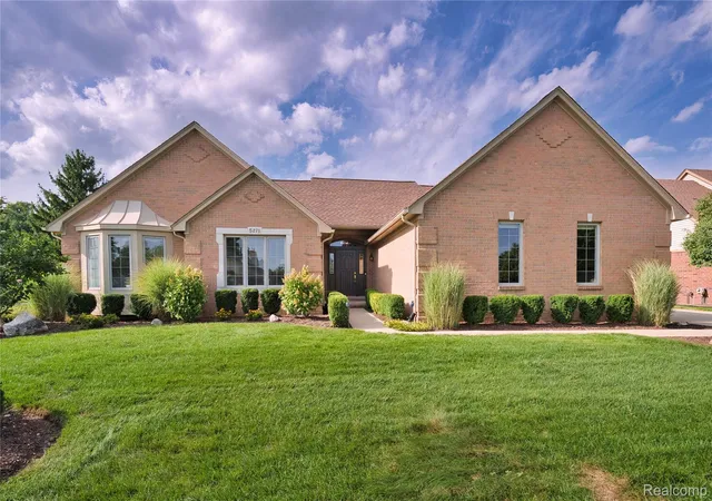 Photo 1 of Sale Pending at 5271 Vineyards Blvd, Sterling Heights, MI 48314 | MLS# 20261072049 | Listing updated on 2026-09-16