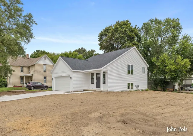 Photo 2 of Single family home for sale at 222 E Ellis Ave, Belding, MI 48809 | MLS# 65026047556 | Listing updated on 2026-09-08