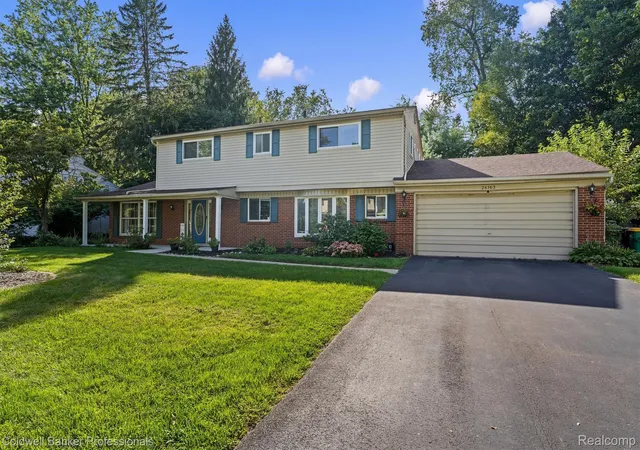 Photo 1 of Sale Pending at 26163 Westmeath St, Farmington Hills, MI 48334 | MLS# 20261072069 | Listing updated on 2026-10-20