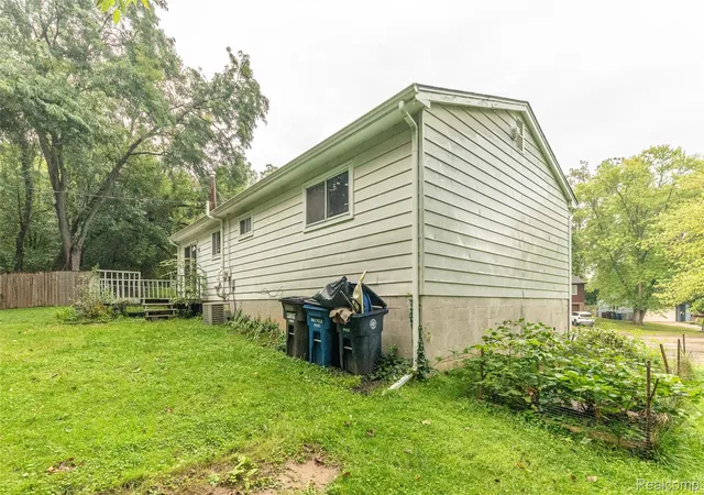 Photo 3 of Single family home for sale at 1795 David Ct, Ann Arbor, MI 48105 | MLS# 20261072080 | Listing updated on 2026-09-13