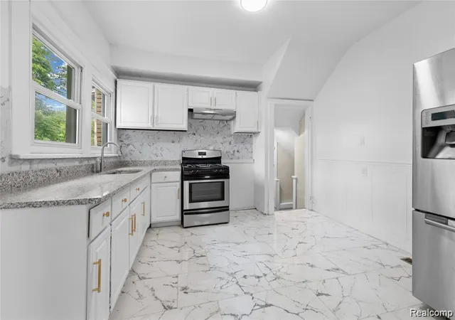 Photo 4 of Multi family home for sale at 21855 Schoenherr Rd, Warren, MI 48089 | MLS# 20261072081 | Listing updated on 2026-10-01