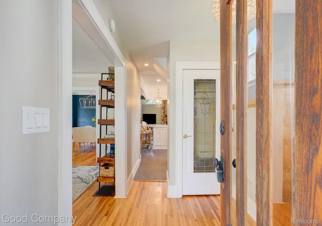 Photo 2 of Single family home for sale at 308 E Lawrence Ave, Royal Oak, MI 48073 | MLS# 20261072085 | Listing updated on 2026-09-15
