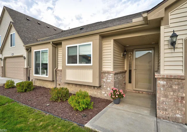 Condo for sale at 31003 Gregory St, Grand Blanc, MI 48439 | MLS# 5050221095