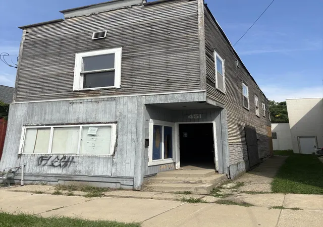 Photo 1 of Single family home for sale at 451 Carrier St Ne, Grand Rapids, MI 49505 | MLS# 65026047567 | Listing updated on 2026-09-16