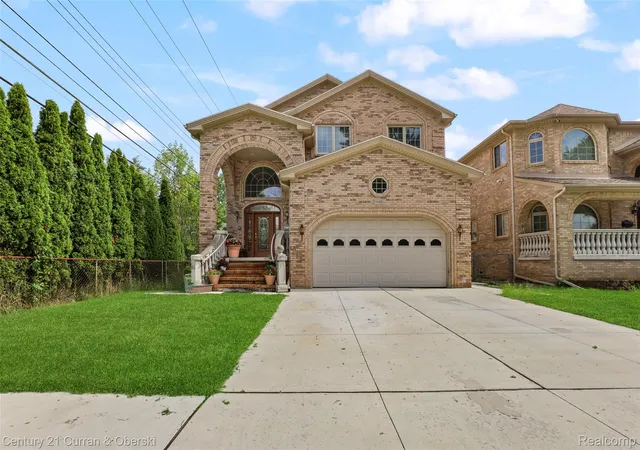 Photo 1 of Sale Pending at 6326 Whitefield St, Dearborn Heights, MI 48127 | MLS# 20261072089 | Listing updated on 2026-09-15