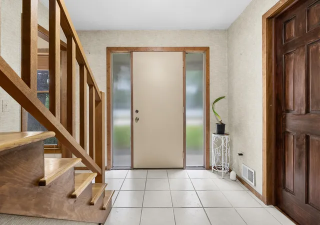 Photo 3 of Single family home for sale at 7534 Farmington Ave, Kalamazoo, MI 49009 | MLS# 66026047569 | Listing updated on 2026-09-08