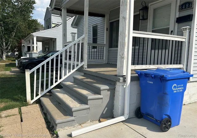 Photo 4 of Single family home for sale at 8484 Chalmers Ave, Warren, MI 48089 | MLS# 20261072099 | Listing updated on 2026-09-11