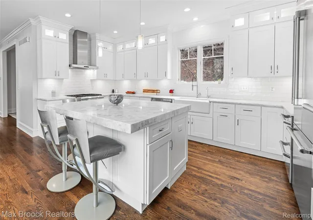 Photo 3 of Single family home for sale at 570 Pierce St, Birmingham, MI 48009 | MLS# 20261072109 | Listing updated on 2026-10-17