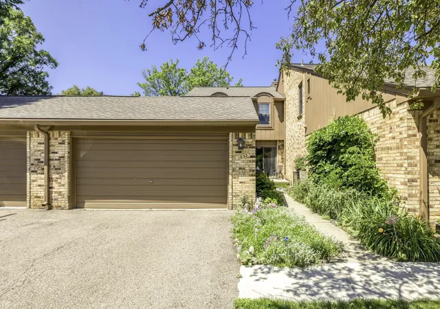 Photo 1 of Sale Pending at 1832 Burning Bush Ct, Rochester Hills, MI 48309 | MLS# 58050221099 | Listing updated on 2026-09-13