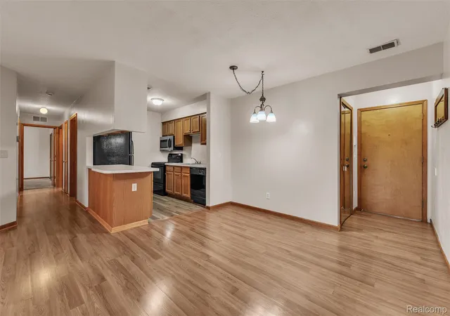 Photo 4 of Condo for sale at 45857 Purple Sage Ct, Van Buren Charter Township Wayne, MI 48111 | MLS# 20261072116 | Listing updated on 2026-10-20
