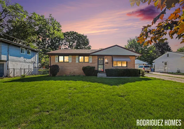 Photo 1 of Sale Pending at 1732 Benjamin Ave Ne, Grand Rapids, MI 49505 | MLS# 65026047580 | Listing updated on 2026-09-18