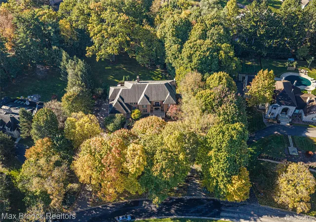 Photo 2 of Single family home for sale at 4966 Stoneleigh Rd, Bloomfield Hills, MI 48302 | MLS# 20261072123 | Listing updated on 2026-10-30
