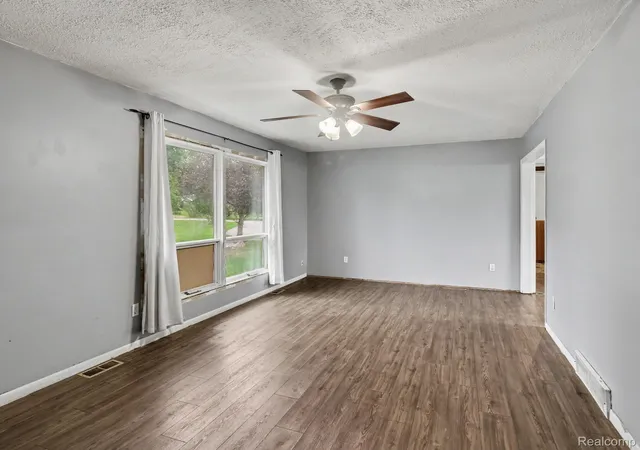 Photo 4 of Single family home for sale at 8079 Streamwood Dr, Central Lake, MI 49622 | MLS# 20261072130 | Listing updated on 2026-09-15