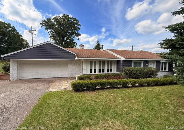 Single family home for sale at 4166 Middledale Ave, West Bloomfield, MI 48323 | MLS# 20261072131