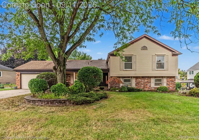 Photo 1 of Single family home for sale at 42021 Banbury Ct, Northville, MI 48168 | MLS# 20261072133 | Listing updated on 2026-09-14