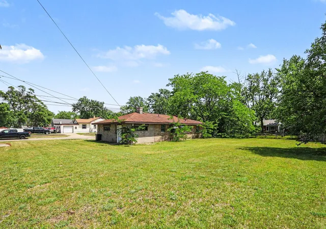 Photo 3 of Single family home for sale at 1635 Roberts St, Muskegon, MI 49442 | MLS# 71026047589 | Listing updated on 2026-09-08