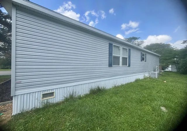Photo 3 of Single family home for sale at 7061 W Bickett Blvd, Lansing, MI 48911 | MLS# 65026047593 | Listing updated on 2026-09-08