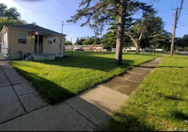 Photo 2 of Single family home for sale at 1159 Sutton Ave, Flint, MI 48504 | MLS# 20261072143 | Listing updated on 2026-09-10