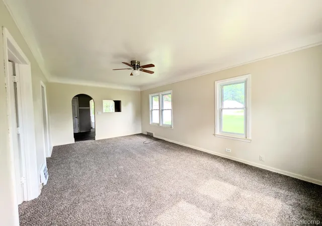 Photo 2 of Single family home for sale at 635 Spruce St, Mount Morris, MI 48458 | MLS# 20261072147 | Listing updated on 2026-09-09