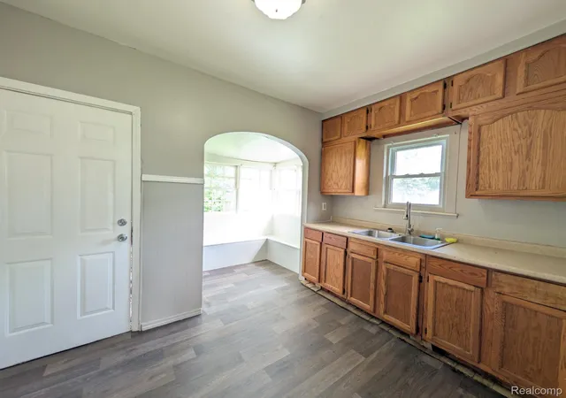 Photo 3 of Single family home for sale at 635 Spruce St, Mount Morris, MI 48458 | MLS# 20261072147 | Listing updated on 2026-09-09