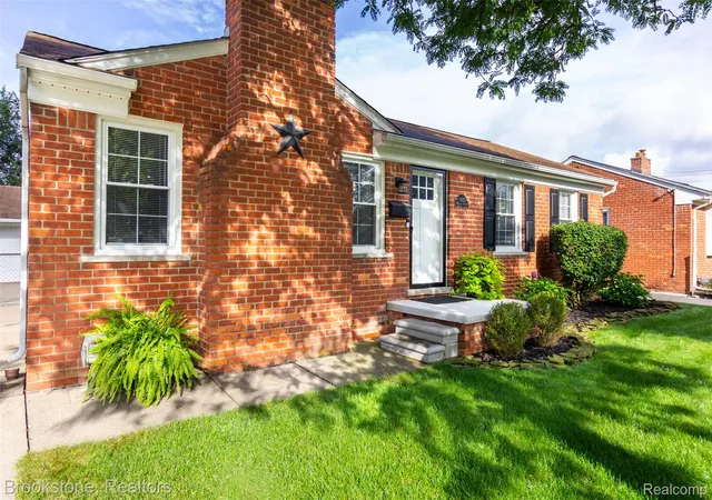 Photo 1 of Sale Pending at 9829 Mayfield St, Livonia, MI 48150 | MLS# 20261072151 | Listing updated on 2026-09-13