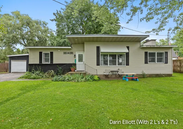 Photo 3 of Single family home for sale at 176 N State St, Woodland, MI 48897 | MLS# 65026047600 | Listing updated on 2026-09-08