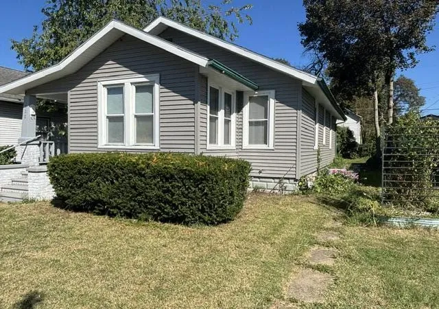 Photo 3 of Single family home for sale at 635 E Main St, Benton Harbor, MI 49022 | MLS# 66026047599 | Listing updated on 2026-09-08