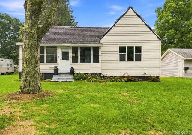 Photo 1 of Sale Pending at 115 W State St, Croswell, MI 48422 | MLS# 20261072155 | Listing updated on 2026-09-25