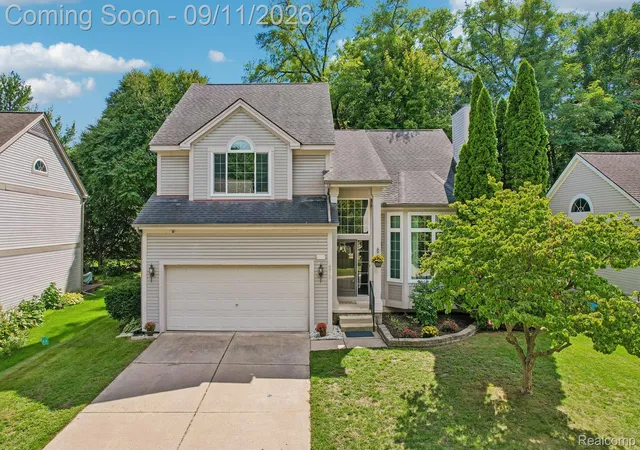 Photo 1 of Single family home for sale at 6913 Fox Ln, Waterford, MI 48327 | MLS# 20261072159 | Listing updated on 2026-09-12