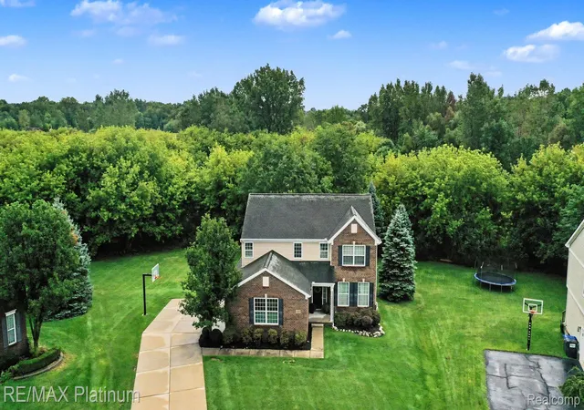 Photo 2 of Single family home for sale at 57275 Waterway Ct, New Hudson, MI 48165 | MLS# 20261072161 | Listing updated on 2026-10-11
