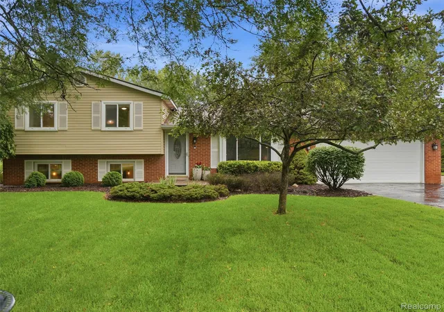 Photo 1 of Sale Pending at 1200 N Alstott Dr, Howell, MI 48843 | MLS# 20261072162 | Listing updated on 2026-09-15