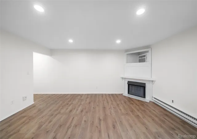 Photo 4 of Condo for sale at 7355 Woodview St #4, Westland, MI 48185 | MLS# 20261072163 | Listing updated on 2026-09-09