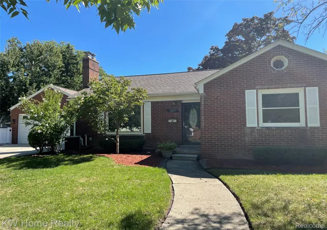 Photo 1 of Single family home for sale at 1220 Elford Ct, Grosse Pointe Woods, MI 48236 | MLS# 20261072177 | Listing updated on 2026-10-19