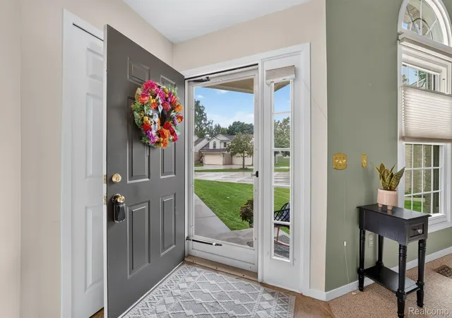 Listing Photo 5 - Condo for sale in building located at 24303 Weathervane Ct, Novi, MI 48374