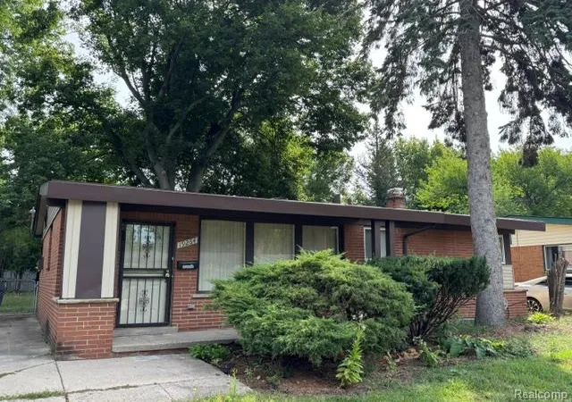 Photo 1 of Single family home for sale at 19264 Beaverland St, Detroit, MI 48219 | MLS# 20261072183 | Listing updated on 2026-09-16