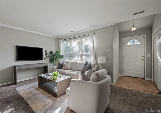 Photo 4 of Condo for sale at 33574 Utica Rd, Fraser, MI 48026 | MLS# 20261072189 | Listing updated on 2026-09-11