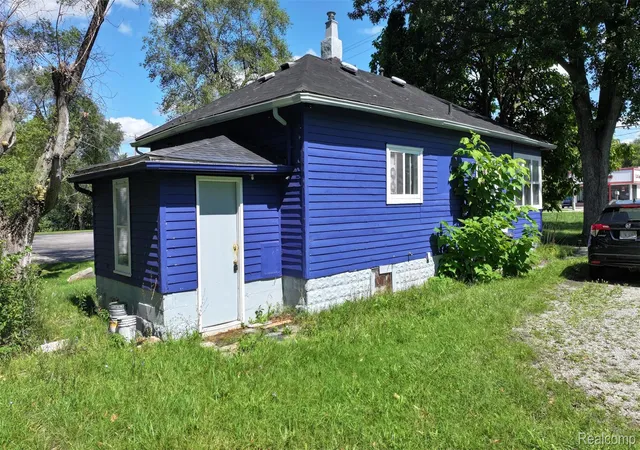 Photo 4 of Single family home for sale at 1192 S Belsay Rd, Burton, MI 48509 | MLS# 20261072191 | Listing updated on 2026-09-14