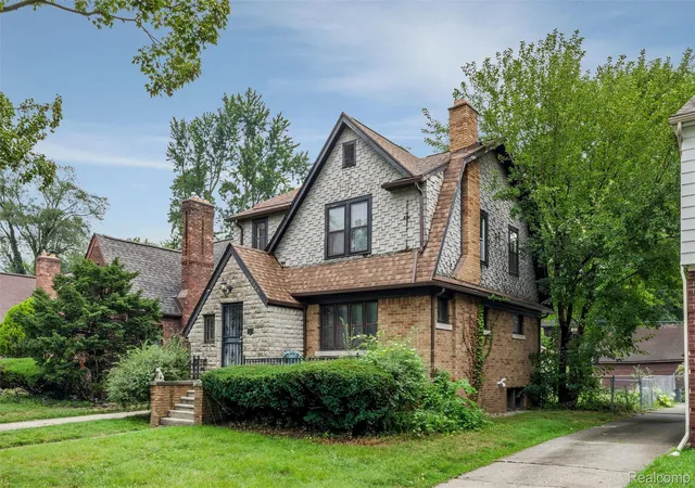 Photo 3 of Single family home for sale at 15064 Piedmont St, Detroit, MI 48223 | MLS# 20261072190 | Listing updated on 2026-09-15