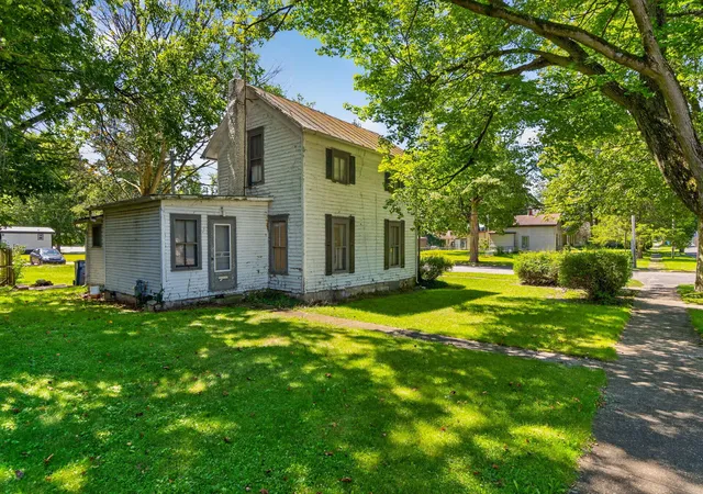 Photo 4 of Single family home for sale at 401 S O Keefe St, Cassopolis, MI 49031 | MLS# 69026047622 | Listing updated on 2026-09-18