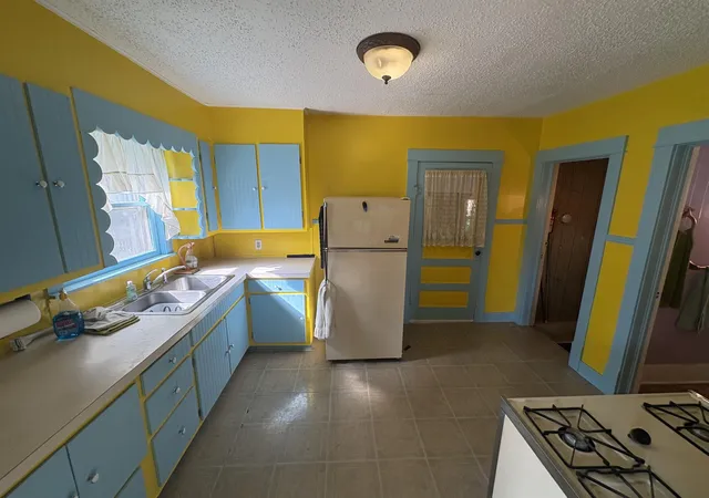 Photo 4 of Single family home for sale at 1106 E Laketon Ave, Muskegon, MI 49442 | MLS# 65026047618 | Listing updated on 2026-09-15